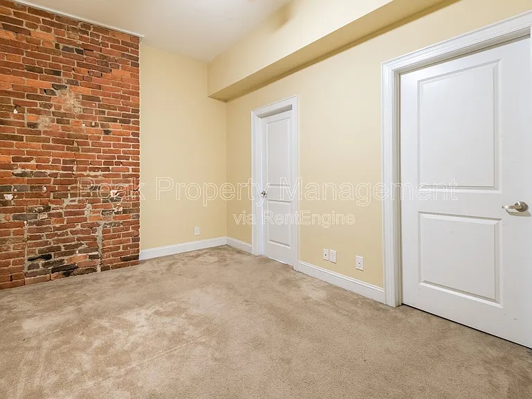 215 E Grace St #301 — Photo 7