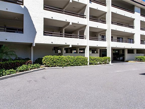 3rd image of 106 1st St E APT 214