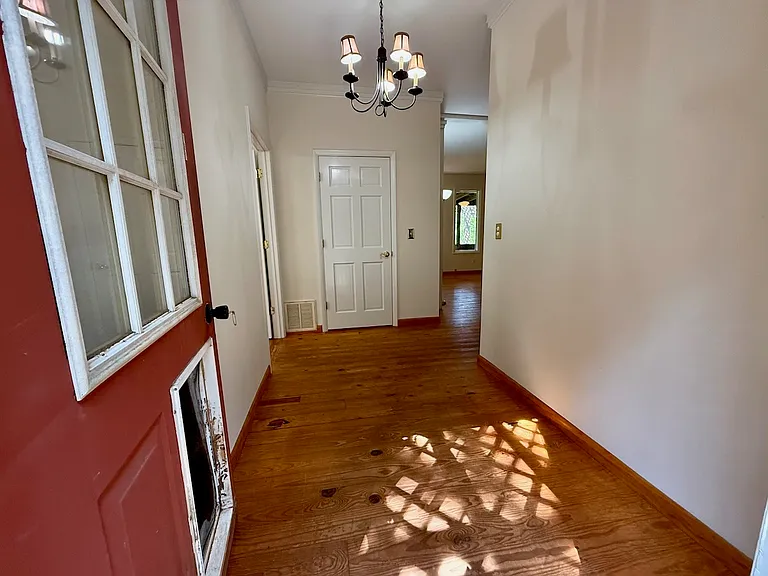 181 Brier Rose Ln — Photo 4