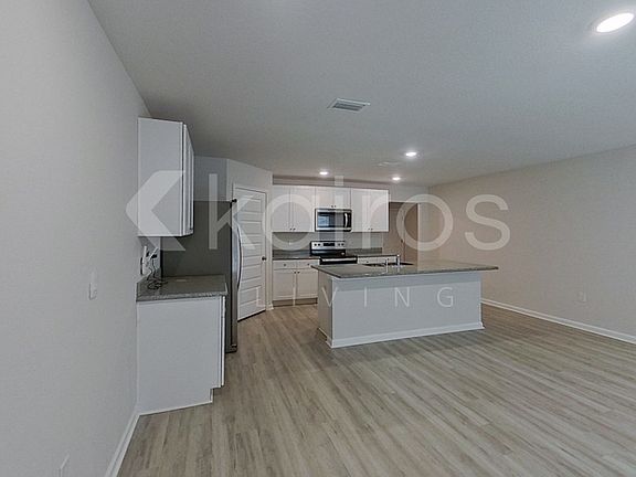 4th image of 4788 Malay Cir