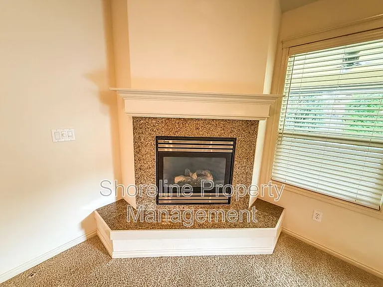 2328 E Satterfield St — Photo 7