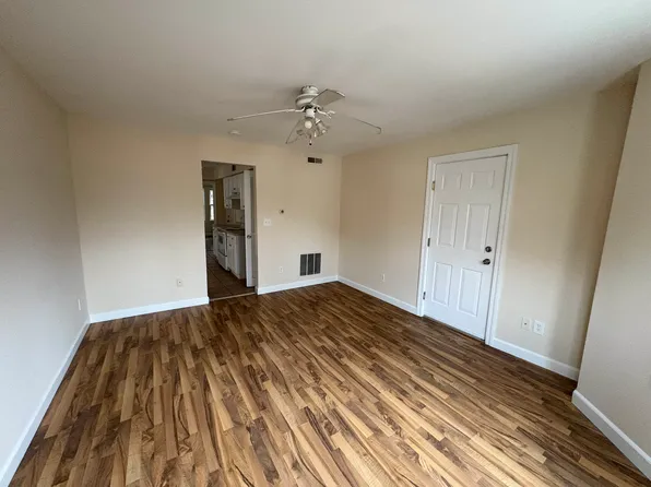 112 Central St #2, Ansonia, CT 06401