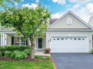 352 Biltmore Ln, Somerset, NJ 08873