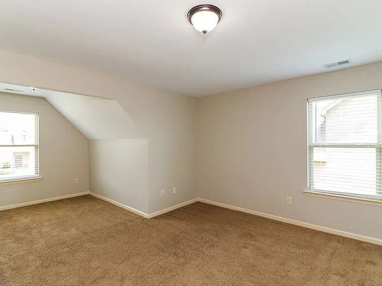67 Hamilton Blvd NW — Photo 12