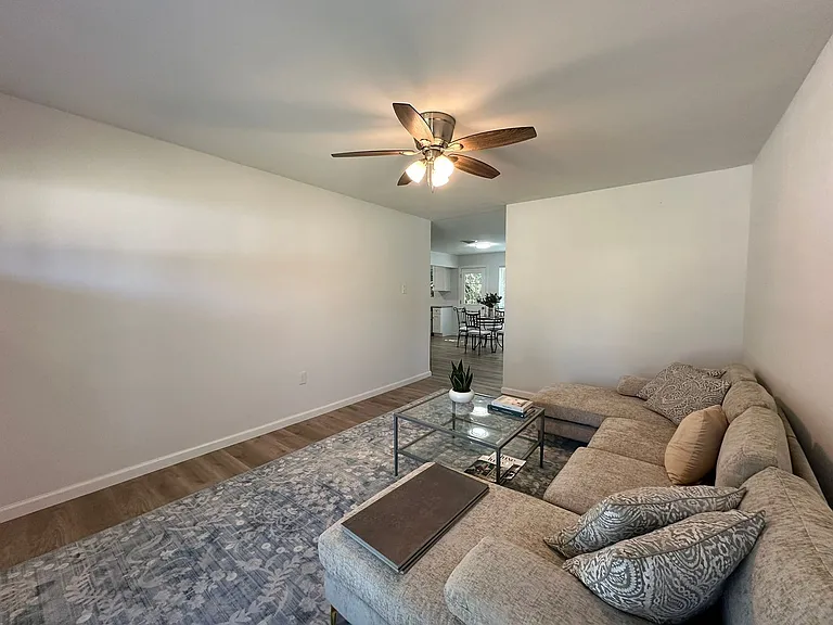 509 Dover Dr — Photo 6