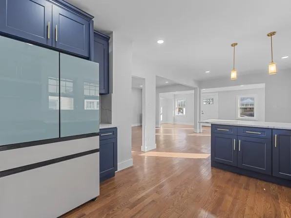 1053 Lakeside Place, Baldwin, NY 11510