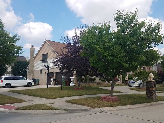 2nd image of 47653 Robins Nest Dr