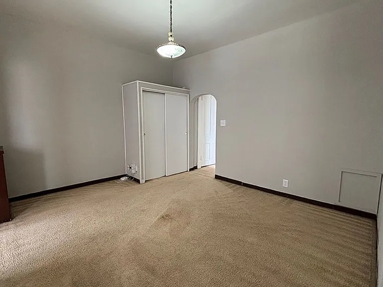 3300 Jefferson Ave — Photo 16