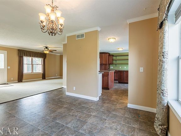 3rd image of 14668 Autumn Rd