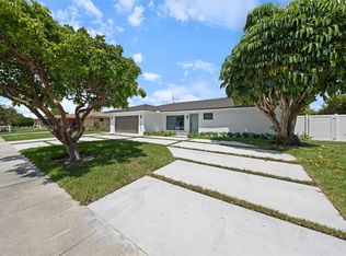 3041 NE 45th St, Lighthouse Point, FL 33064