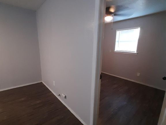 4th image of 522 Aaron Pl Unit 1