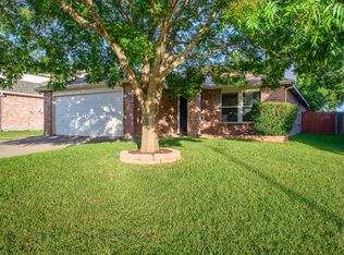 6024 Crescenzio Dr, Grand Prairie, TX 75052