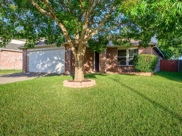 6024 Crescenzio Dr, Grand Prairie, TX 75052