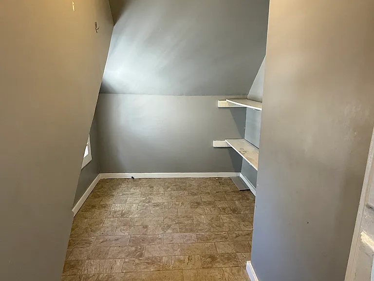 190 Keer Ave #3 — Photo 5