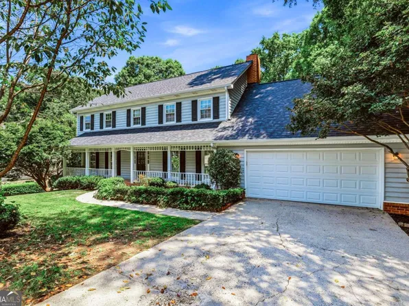1132 Mary Lee Ln SW, Lilburn, GA 30047