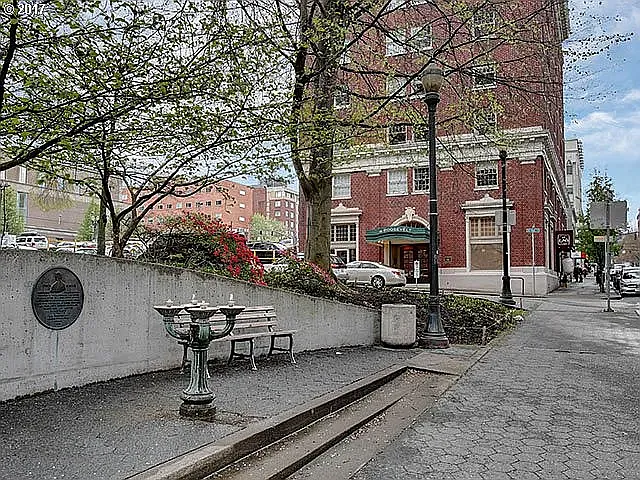 1005 SW Park Ave #505 — Photo 10