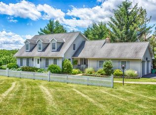 573 Fehr Rd, Nazareth, PA 18064