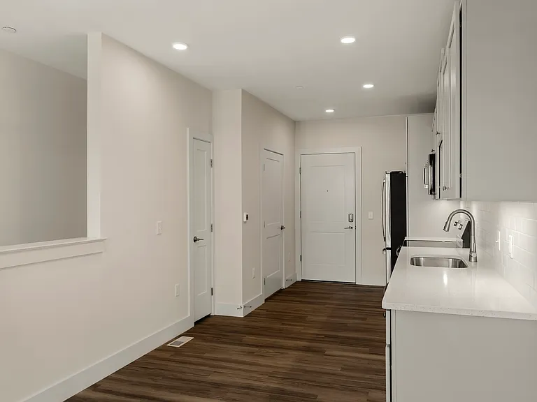 The Pointe at Overlook — Photo 31