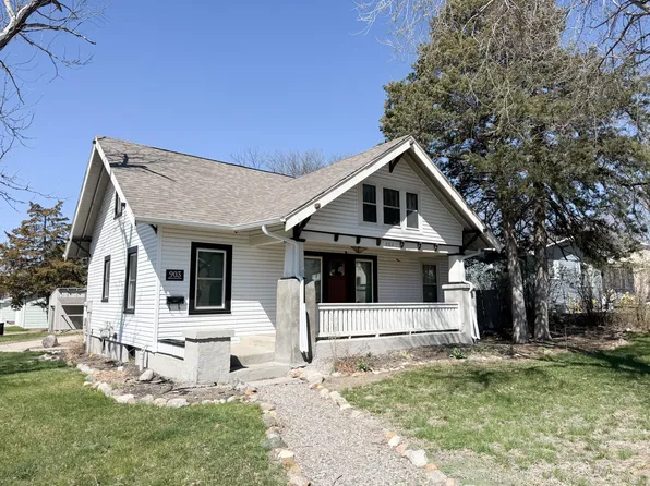 903 N Grand Ave, Pierre, SD 57501