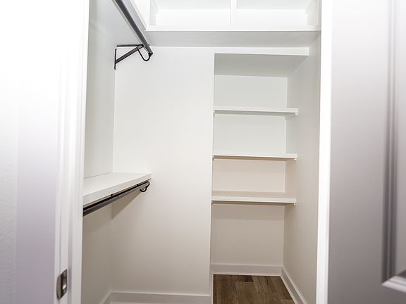 4th image of 2717 Clover St #1