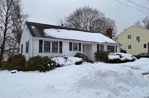2nd image of 35 Curran Ave
