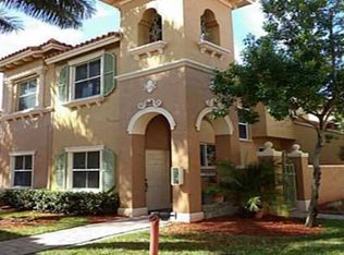 10642 SW 7th St, Pembroke Pines, FL 33025