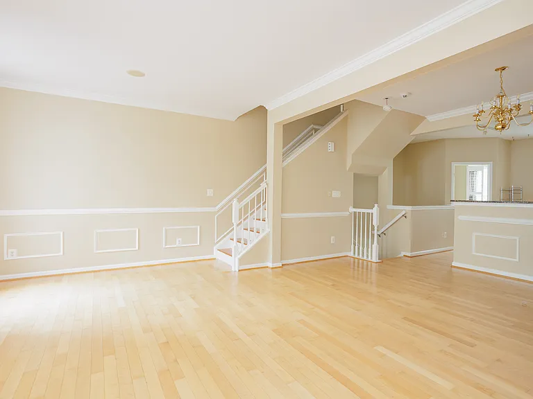 500 Monroe Point Dr — Photo 12