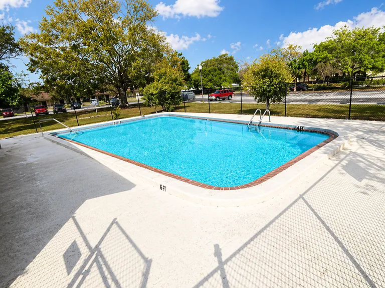 2501 Harn Blvd #H27 — Photo 12