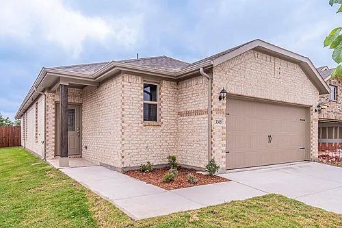 3305 Shortgrass Ln Photo 1