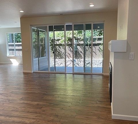 5th image of 12152 126th Avenue Ct E #2