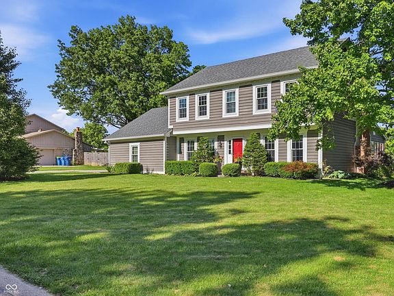 3rd image of 14561 Saddleback Dr