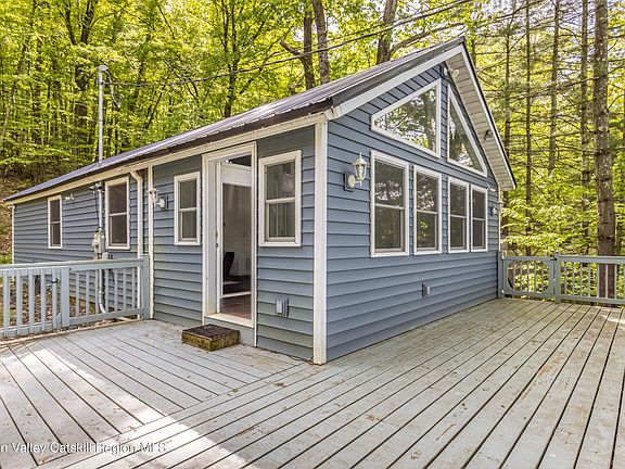 2nd image of 2712 Silver Lake Road