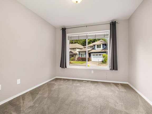 4th image of 23446 NE 6th Pl