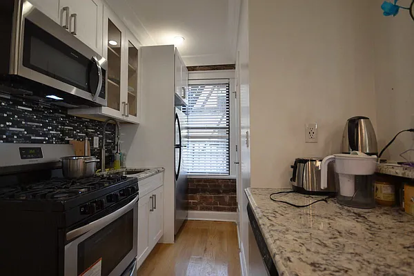 Rented by Silverstein Collection LLC  | media 44