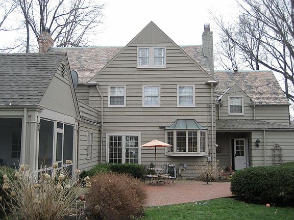 2nd image of 1033 Estill Dr