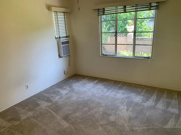 1028 Linden Ave #B — Photo 10