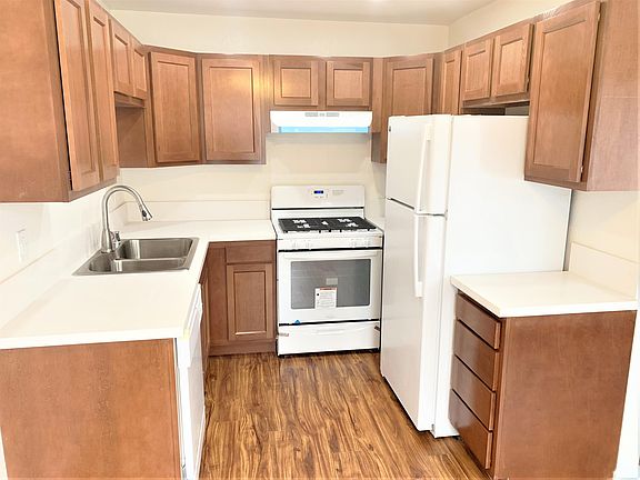 2nd image of 4135 Iowa St Unit 8