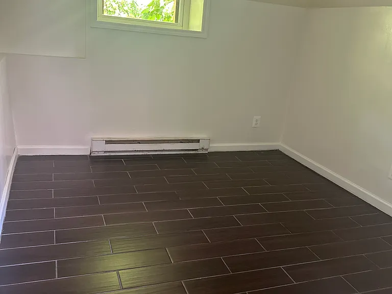 362 Clinton Ave — Photo 4