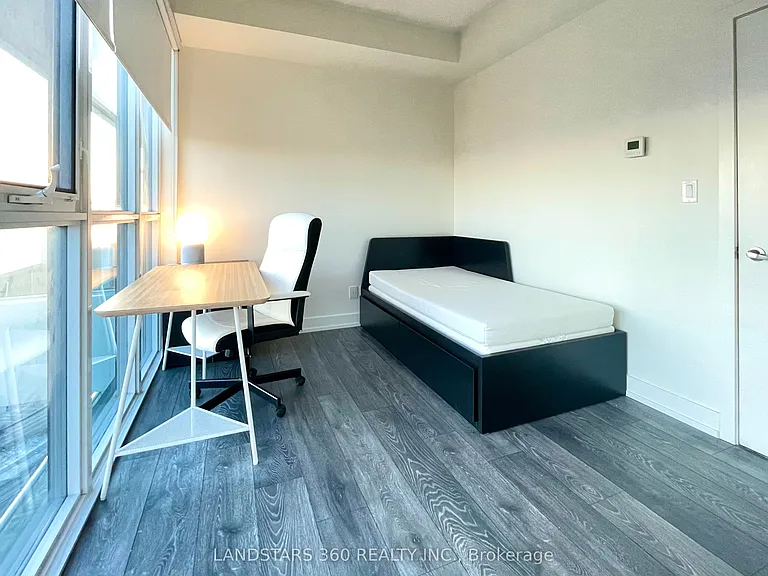 180 Fairview Mall Dr #1912 — Photo 17