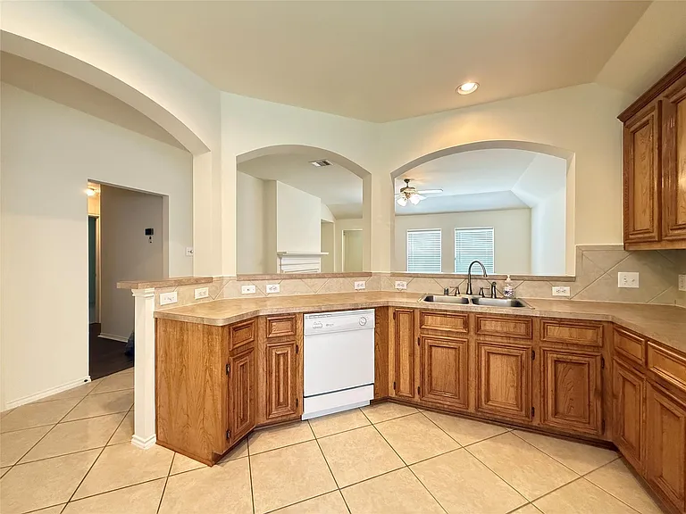20622 Tulip Blossom Ct — Photo 10