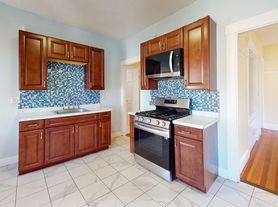 19 Nightingale St, Dorchester Center, MA