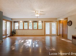 6735 Kitson Dr NE, Rockford, MI 49341