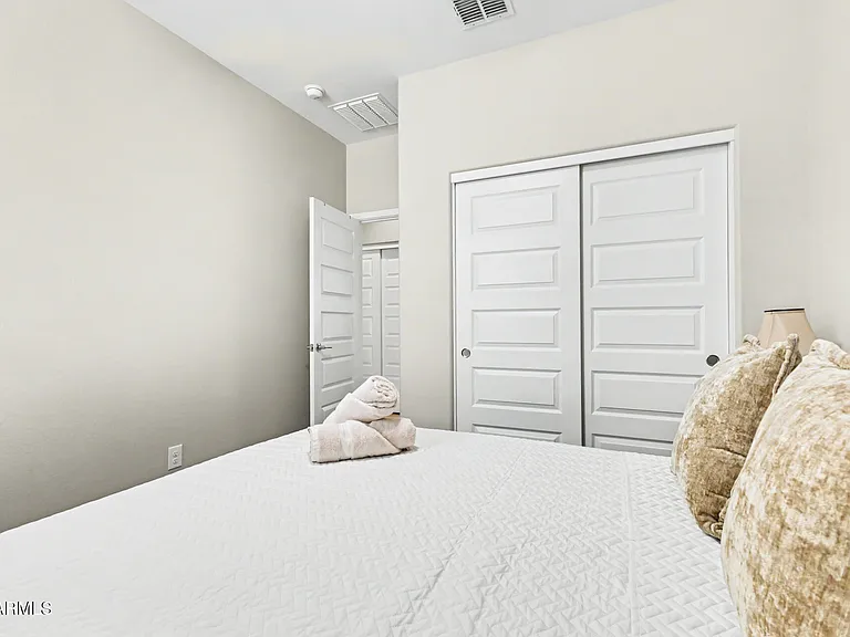 15634 W Winslow Ave — Photo 32