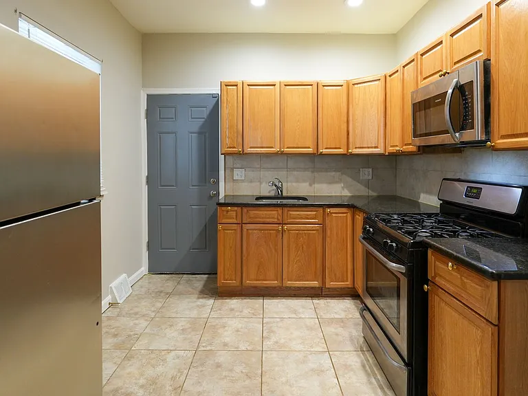2022 S Opal St — Photo 7