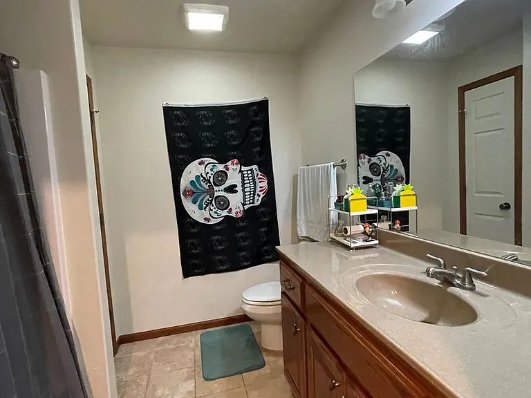 825 Locharno Dr — Photo 24