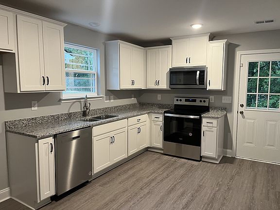 3rd image of 519 Highland St
