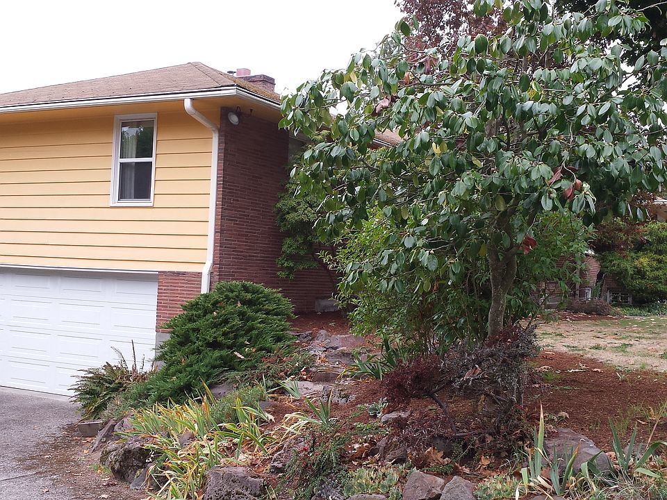 1st image of 11051 Palatine Ave N