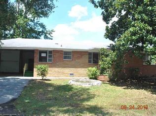 406 Devane St, Wallace, NC 28466