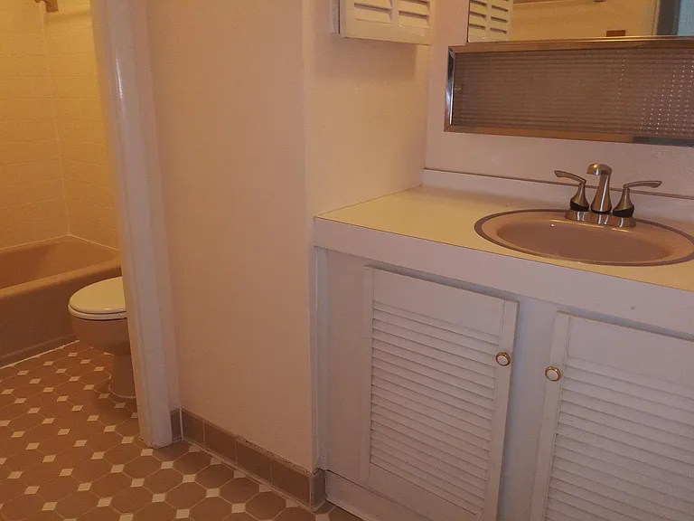 Wainwright Dr — Photo 12