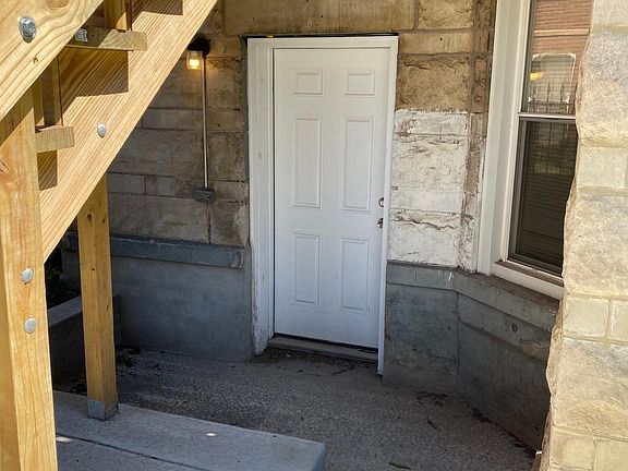 2nd image of 1647 N Karlov Ave APT 1